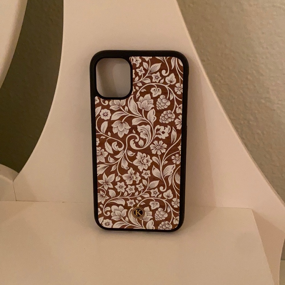 KeyWay White Floral iPhone 11 Case
